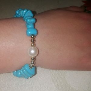 A pearl and turquoise bracelet